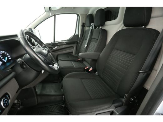 Ford Transit Custom 2.0 TDCI 170PK L2H1 | Euro6 | Aut. | Airco | Cruise | 3-Zits | Trekh. | Camera | Carplay | Stoelv... ActivLease financial lease