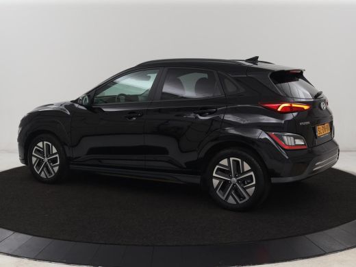 Hyundai Kona EV Business 64 kWh | 3-Fase | Stoelverwarming | Climate control | Adaptive cruise control | Camer... ActivLease financial lease