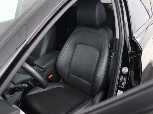 Hyundai Kona EV Business 64 kWh | 3-Fase | Stoelverwarming | Climate control | Adaptive cruise control | Camer... ActivLease financial lease