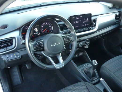 Kia Stonic 1.0 T-GDi 100PK MHEV DynamicLine | CAMERA | DAB | APPLE CARPLAY/ANDROID AUTO | ActivLease financial lease