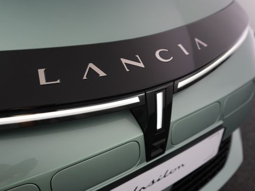 Lancia Ypsilon LX - Electric Automaat ActivLease financial lease
