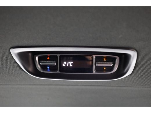 Mercedes-Benz V-Klasse 300d 4-MATIC Lang Edition AMG Personenbus INCL. BTW/BPM 09-2021 ActivLease financial lease