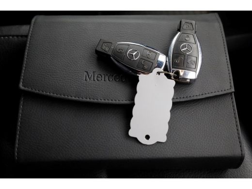 Mercedes-Benz V-Klasse 300d 4-MATIC Lang Edition AMG Personenbus INCL. BTW/BPM 09-2021 ActivLease financial lease