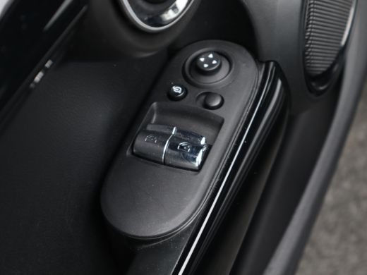 Mini Cooper 1.5 Cooper Business Edition | Airco | Airco (automatisch) | Apple Carplay/Android Auto|telefoonin... ActivLease financial lease