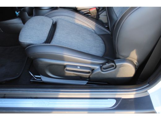 Mini 3-Deurs 3-deurs 1.5 Cooper Business Edition | Zwart dak | Cruise Control | Stoelverwarming | | Afwijkende... ActivLease financial lease