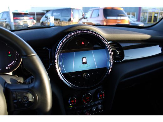 Mini 3-Deurs 3-deurs 1.5 Cooper Business Edition | Zwart dak | Cruise Control | Stoelverwarming | | Afwijkende... ActivLease financial lease