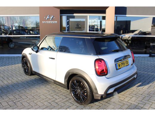 Mini 3-Deurs 3-deurs 1.5 Cooper Business Edition | Zwart dak | Cruise Control | Stoelverwarming | | Afwijkende... ActivLease financial lease