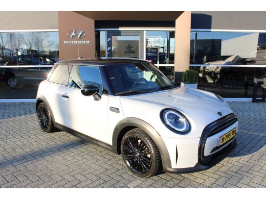 Mini 3-Deurs 3-deurs 1.5 Cooper Business Edition | Zwart dak | Cruise Control | Stoelverwarming | | Afwijkende... ActivLease financial lease