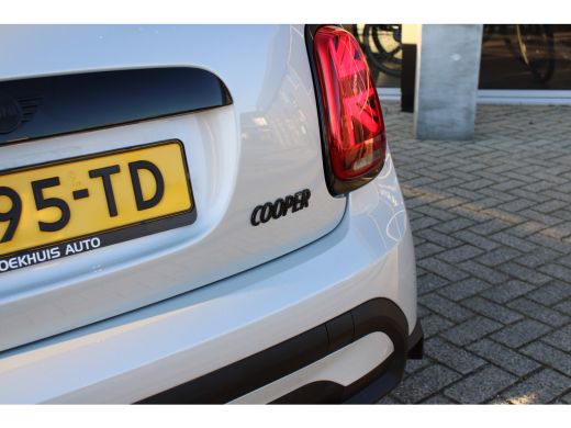 Mini 3-Deurs 3-deurs 1.5 Cooper Business Edition | Zwart dak | Cruise Control | Stoelverwarming | | Afwijkende... ActivLease financial lease