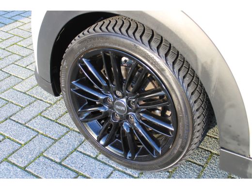 Mini 3-Deurs 3-deurs 1.5 Cooper Business Edition | Zwart dak | Cruise Control | Stoelverwarming | | Afwijkende... ActivLease financial lease