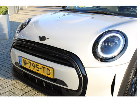 Mini 3-Deurs 3-deurs 1.5 Cooper Business Edition | Zwart dak | Cruise Control | Stoelverwarming | | Afwijkende... ActivLease financial lease