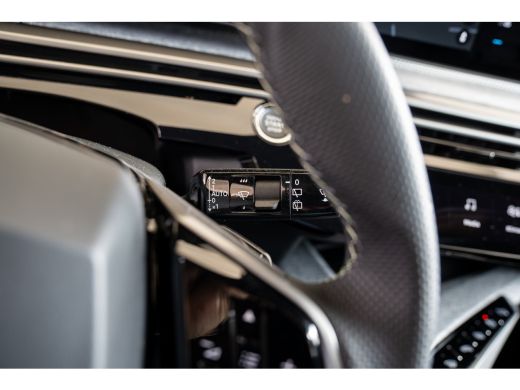 Peugeot 5008 1.2 Hybrid 145 GT | 2 stoelen op derde rij | Achterbank in delen neerklapbaar | Achteruitrijcamera ActivLease financial lease