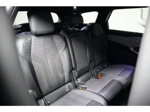Peugeot 5008 1.2 Hybrid 145 GT | 2 stoelen op derde rij | Achterbank in delen neerklapbaar | Achteruitrijcamera ActivLease financial lease