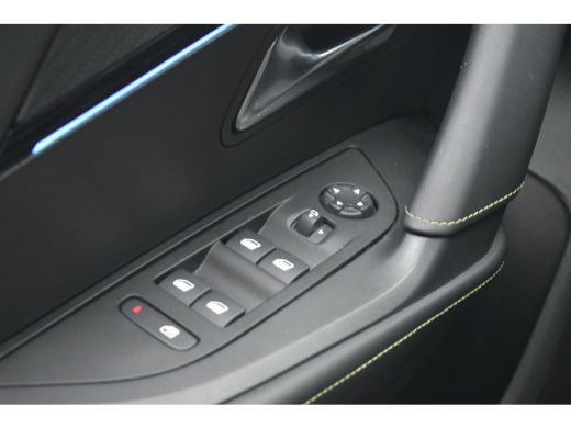 Peugeot e-2008 EV GT 54 kWh 3 Fase 156pk 97%SOH | Drive Assist Plus Pack | Adaptive Cruise | Navigatie 3D | Full... ActivLease financial lease
