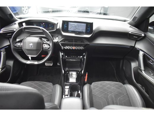 Peugeot e-2008 EV GT Pack 50 kWh 3 Fase 93%SOH | Schuif-/Kanteldak | Adaptive Cruise | Dodehoek-Detectie | Alcan... ActivLease financial lease