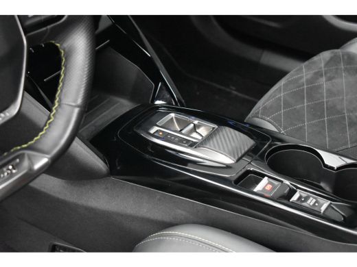 Peugeot e-2008 EV GT Pack 50 kWh 3 Fase 93%SOH | Schuif-/Kanteldak | Adaptive Cruise | Dodehoek-Detectie | Alcan... ActivLease financial lease