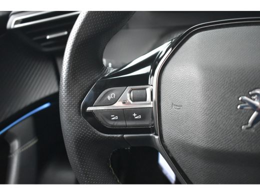 Peugeot e-2008 EV GT Pack 50 kWh 3 Fase 93%SOH | Schuif-/Kanteldak | Adaptive Cruise | Dodehoek-Detectie | Alcan... ActivLease financial lease