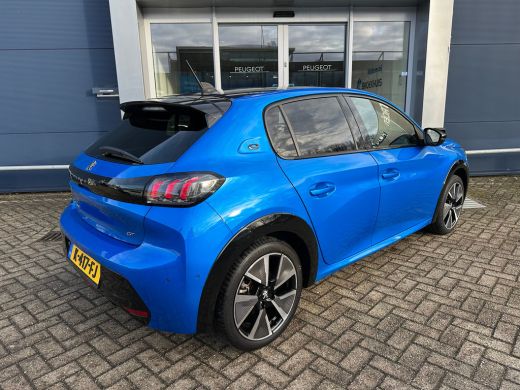 Peugeot e-208 EV GT 350 50 kWh | Achterbank in delen neerklapbaar | Achteruitrijcamera | Airco (automatisch) ActivLease financial lease