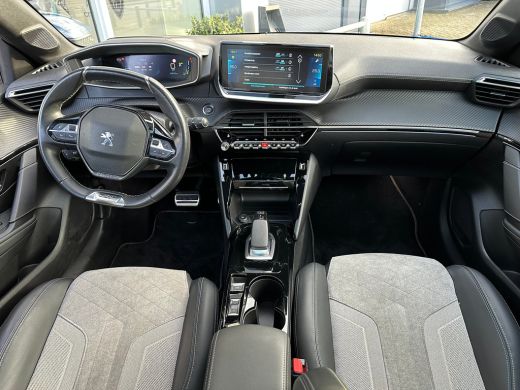 Peugeot e-208 EV GT 350 50 kWh | Achterbank in delen neerklapbaar | Achteruitrijcamera | Airco (automatisch) ActivLease financial lease