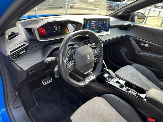 Peugeot e-208 EV GT 350 50 kWh | Achterbank in delen neerklapbaar | Achteruitrijcamera | Airco (automatisch) ActivLease financial lease