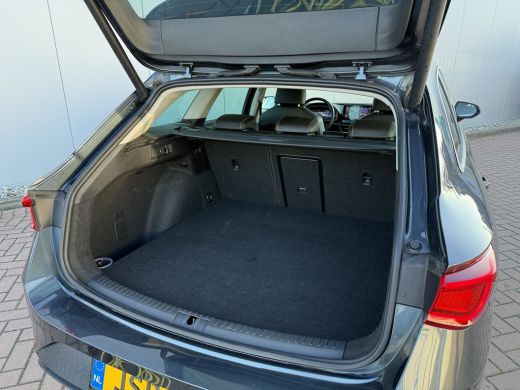 Seat Leon 1.4 TSI eHybrid PHEV 204pk Xcellence ActivLease financial lease