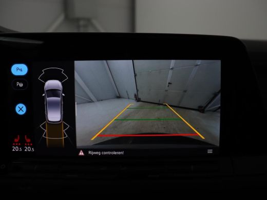 Volkswagen Golf 1.4 eHybrid GTE | Panoramadak | Sfeerverlichting | Carplay | Stoelverwarming | Camera | Adaptive ... ActivLease financial lease