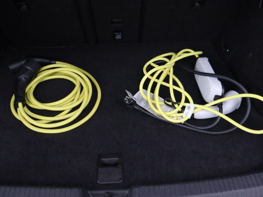 Volkswagen Golf 1.4 eHybrid GTE | Panoramadak | Sfeerverlichting | Carplay | Stoelverwarming | Camera | Adaptive ... ActivLease financial lease