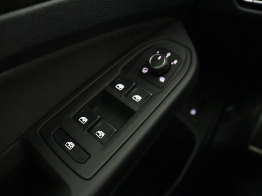 Volkswagen Golf 1.4 eHybrid GTE | Panoramadak | Sfeerverlichting | Carplay | Stoelverwarming | Camera | Adaptive ... ActivLease financial lease