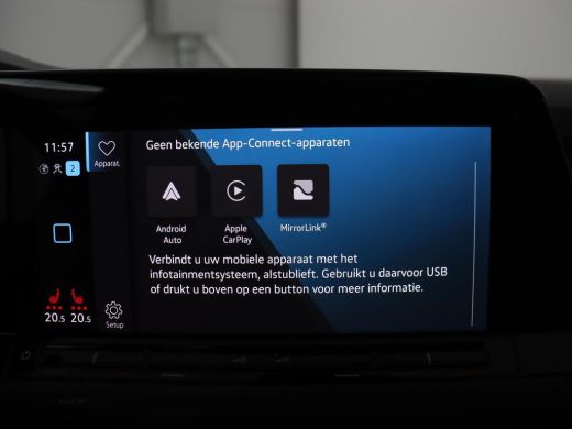 Volkswagen Golf 1.4 eHybrid GTE | Panoramadak | Sfeerverlichting | Carplay | Stoelverwarming | Camera | Adaptive ... ActivLease financial lease