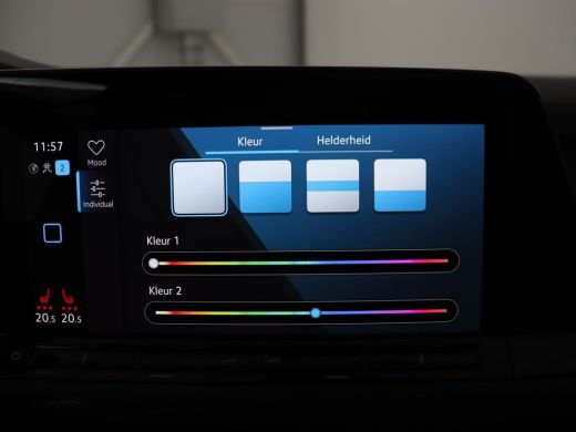 Volkswagen Golf 1.4 eHybrid GTE | Panoramadak | Sfeerverlichting | Carplay | Stoelverwarming | Camera | Adaptive ... ActivLease financial lease