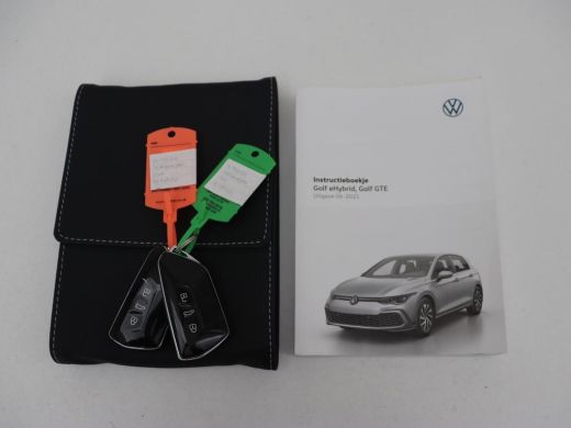 Volkswagen Golf 1.4 eHybrid GTE | Panoramadak | Sfeerverlichting | Carplay | Stoelverwarming | Camera | Adaptive ... ActivLease financial lease