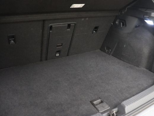 Volkswagen Golf 1.4 eHybrid GTE | Panoramadak | Sfeerverlichting | Carplay | Stoelverwarming | Camera | Adaptive ... ActivLease financial lease