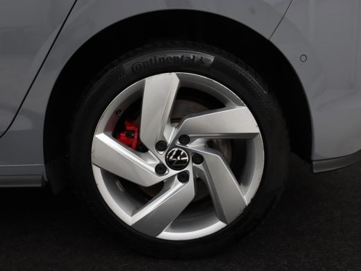 Volkswagen Golf 1.4 eHybrid GTE | Panoramadak | Sfeerverlichting | Carplay | Stoelverwarming | Camera | Adaptive ... ActivLease financial lease