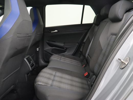 Volkswagen Golf 1.4 eHybrid GTE | Panoramadak | Sfeerverlichting | Carplay | Stoelverwarming | Camera | Adaptive ... ActivLease financial lease