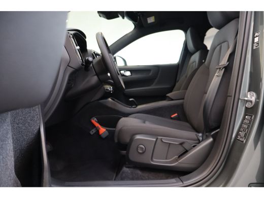 Volvo  EX40 Ext. Range 252PK Plus 82 kWh | Visual Park Assist | Privacy glas | 17% bijtelling ActivLease financial lease