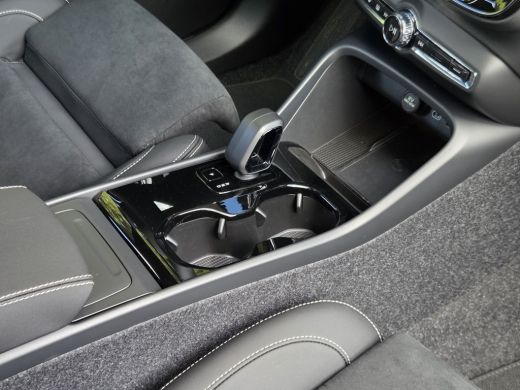 Volvo  EX40 Single Motor Extended Range Ultra Black Edition 82 kWh | Harman/Kardon | 20" Velgen | Panoramadak... ActivLease financial lease