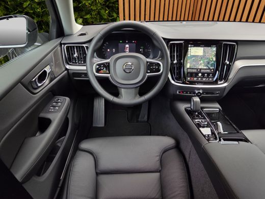Volvo  V60 2.0 T8 Plug-in hybrid AWD Ultra Dark Polestar Engineered Optimisation | Harman/Kardon | 360 Cam |... ActivLease financial lease