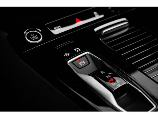 Audi Q6 e-tron S edition | Adaptive air suspension | Adaptive cruise control | Audi sound system ActivLease financial lease