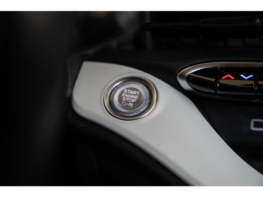 Fiat 500 Passion 42 kWh | Apple Carplay & Android Auto | Climate Controle | Keyless | Lichtmetalen velgen | ActivLease financial lease