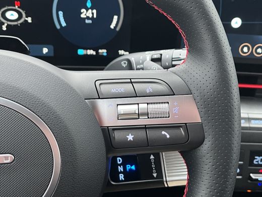 Hyundai Kona N-Line 65.4 kWh 217pk | Premium audio | 360 camera | Bestuurdersstoel met geheugen | Adaptive cru... ActivLease financial lease