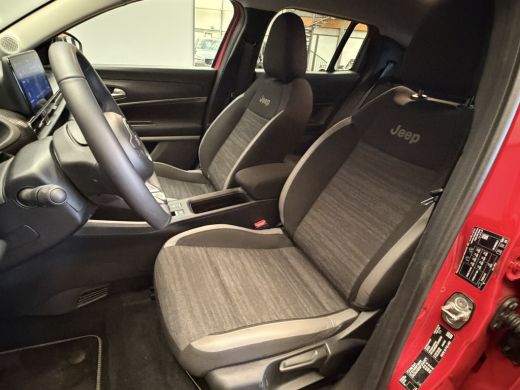 Jeep Avenger Longitude 54 kWh Camera | Adaptieve Cruise | Parkeersensoren Achter | Carplay | Digitaal Dashboar... ActivLease financial lease