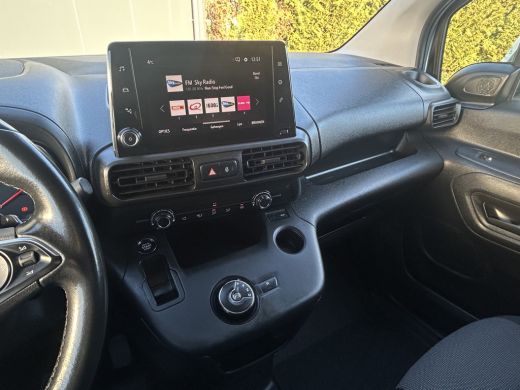 Opel Combo 1.5D 131 PK / L2H1 / 1e EIG. / AUTOMAAT / INRICHTING / 94.766 KM !! / AIRCO / CRUISE / NAVI / APP... ActivLease financial lease