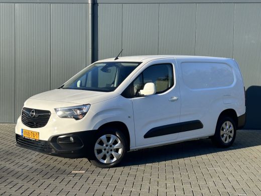 Opel Combo 1.5D 131 PK / L2H1 / 1e EIG. / AUTOMAAT / INRICHTING / 94.766 KM !! / AIRCO / CRUISE / NAVI / APP... ActivLease financial lease