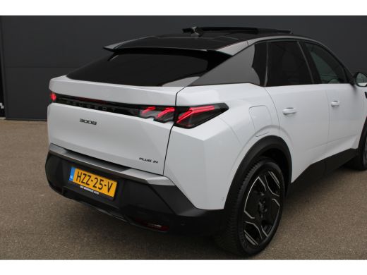 Peugeot 3008 1.6 plug-in Hybrid 195 GT Exclusive | Automaat | Panorama/schuifdak | Lederen bekleding | Focal |... ActivLease financial lease