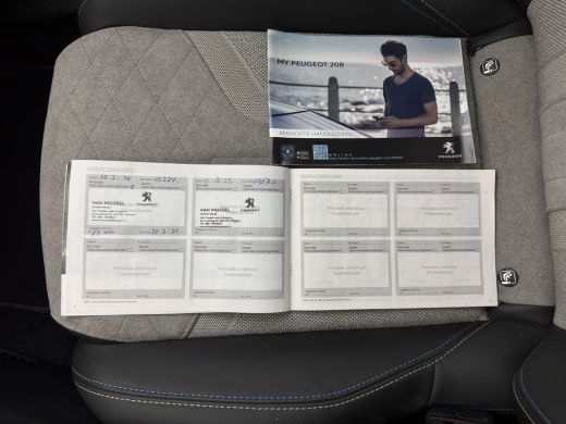 Peugeot e-208 EV GT 350 50 kWh [ 3-Fase ] {SOH-100%} (INCL-BTW) *PANO | FULL-LED | DIGI-COCKPIT | BLINDSPOT | C... ActivLease financial lease