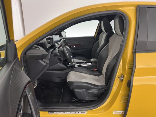 Peugeot e-208 EV GT 350 50 kWh [ 3-Fase ] {SOH-100%} (INCL-BTW) *PANO | FULL-LED | DIGI-COCKPIT | BLINDSPOT | C... ActivLease financial lease