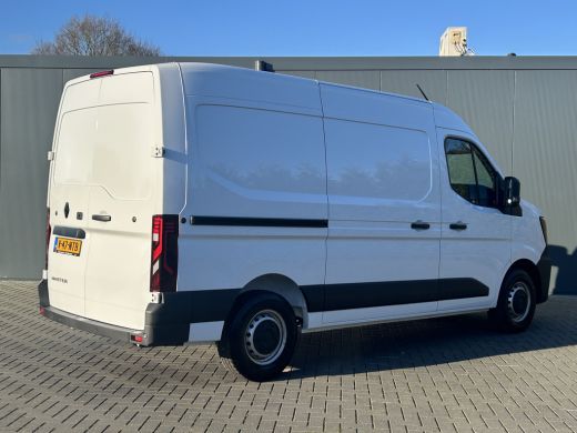 Renault Master 2.0 DCi 130 PK / L2H2 / NIEUW !! BPM VRIJ/ AIRCO / CRUISE / NAVI / APPLE CARPLAY / 3-ZITS / PDC ActivLease financial lease
