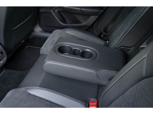 Seat Leon 1.4 TSI eHybrid PHEV Xcellence | Camera | Cruise adaptief | Stoel+stuur verwarming | LED | Keyles... ActivLease financial lease