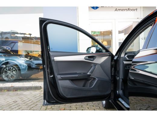 Seat Leon 1.4 TSI eHybrid PHEV Xcellence | Camera | Cruise adaptief | Stoel+stuur verwarming | LED | Keyles... ActivLease financial lease