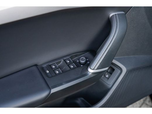 Seat Leon 1.4 TSI eHybrid PHEV Xcellence | Camera | Cruise adaptief | Stoel+stuur verwarming | LED | Keyles... ActivLease financial lease